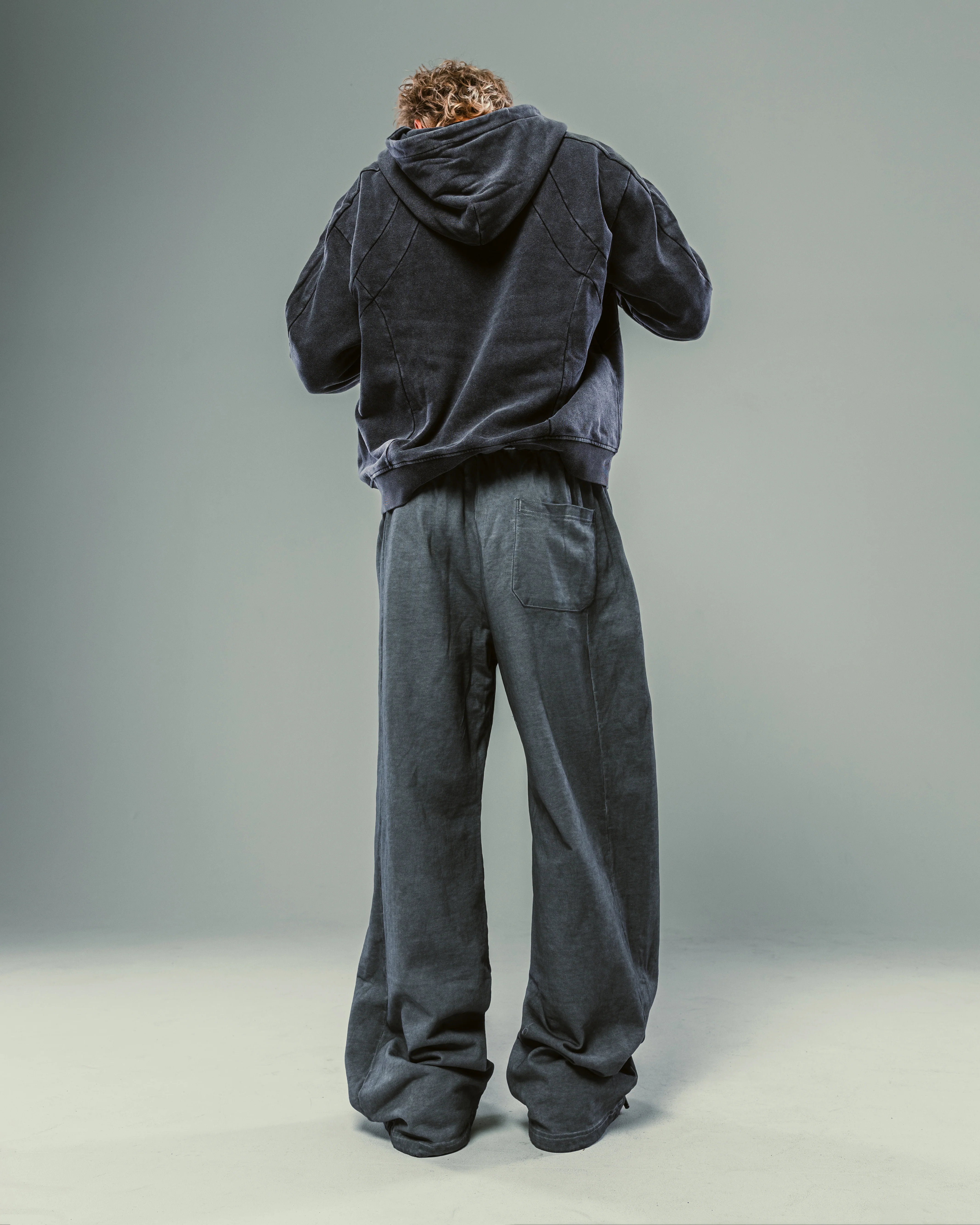 Ash Washed Basic Sweatpants - Image 5