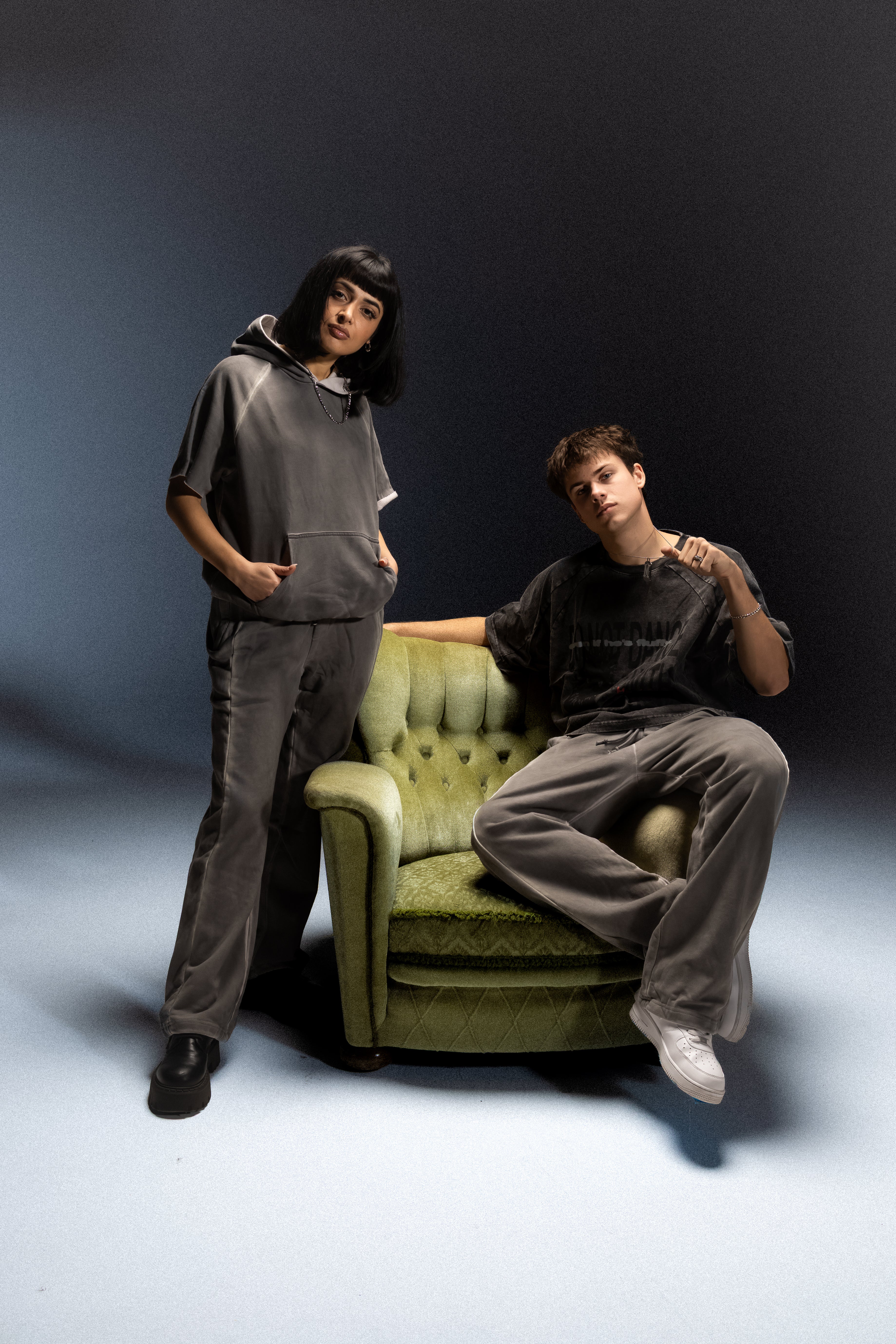 Ash Washed Boxy Short Sleeved Basic Hoodie - Image 3